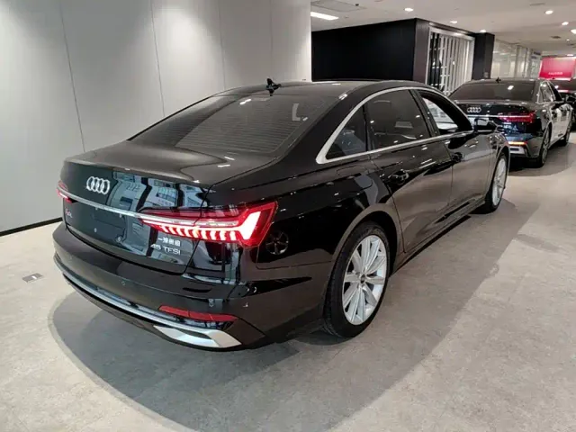 Audi A6L — Фото автомобиля 6