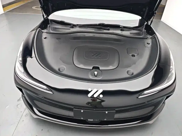 IM Motors L6 — Фото автомобиля 19