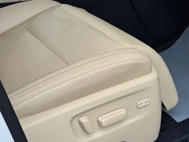 Toyota Alphard — Фото автомобиля 21