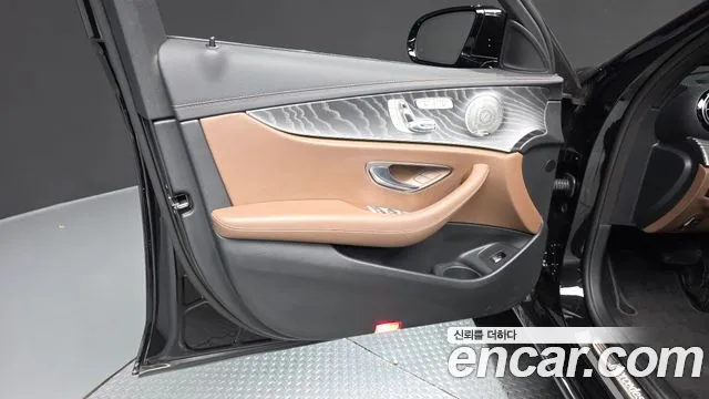 Mercedes-Benz E-Class W213 — Фото автомобиля 13