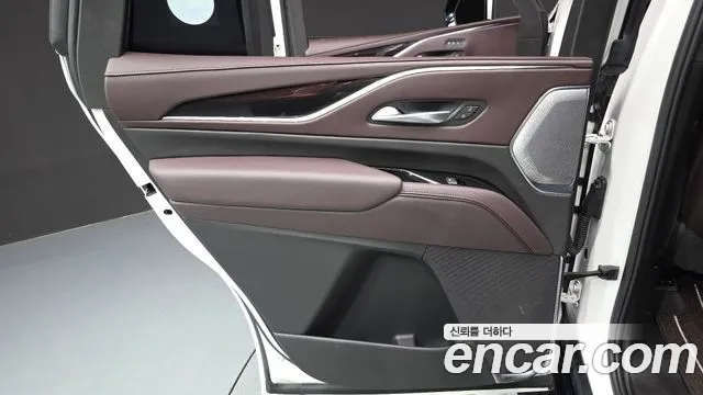 Cadillac Escalade Generation 5 — Фото автомобиля 25