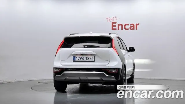 Kia Niro The All New Niro Signature — Фото автомобиля 4