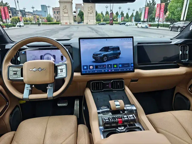 BYD FangChengBao Leopard 8 — Фото автомобиля 13