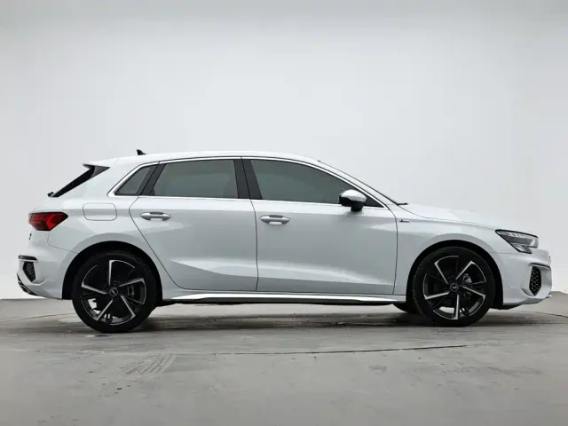 Audi A3 — Фото автомобиля 5