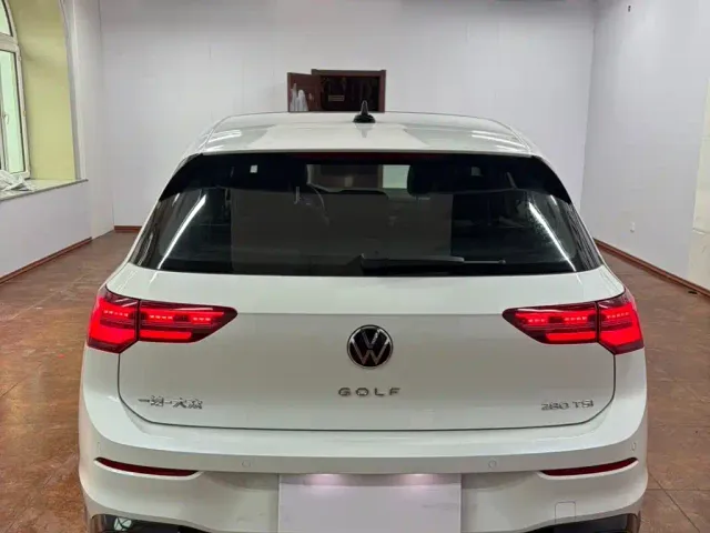Volkswagen Golf — Фото автомобиля 5