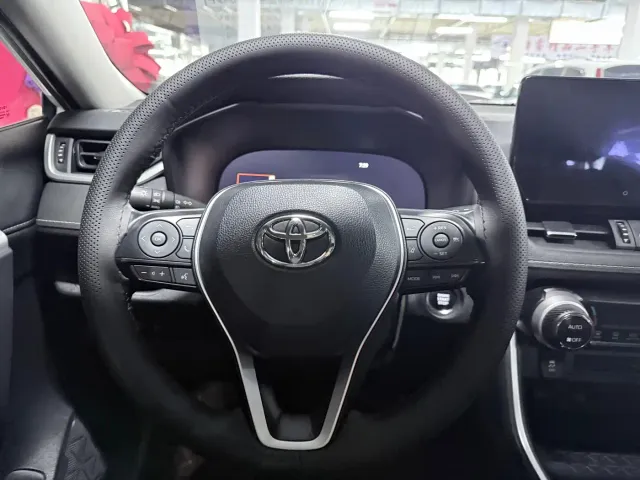 Toyota Wildlander — Фото автомобиля 13