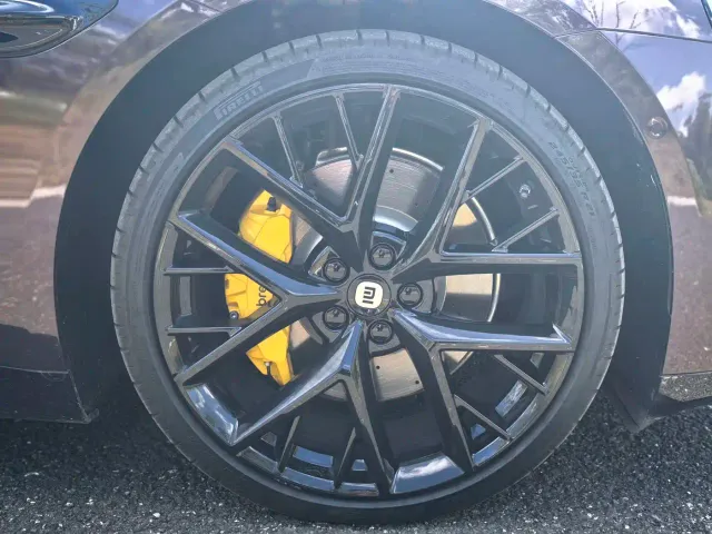 Xiaomi SU7 — Фото автомобиля 23