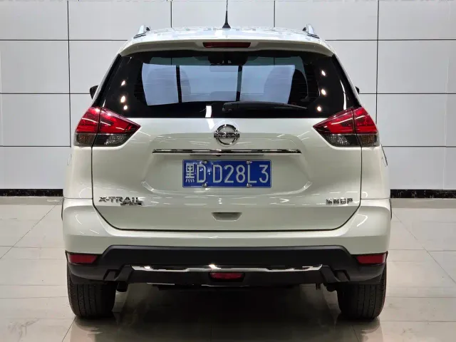 Nissan X-Trail — Фото автомобиля 5
