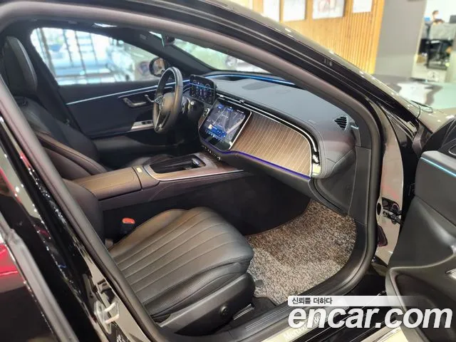 Mercedes-Benz E-Class E-класс W214 E300 4MATIC Exclusive — Фото автомобиля 13