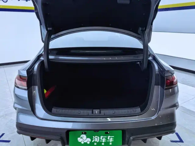 BYD Qin L — Фото автомобиля 4