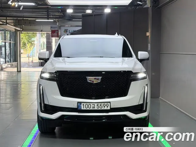 Cadillac Escalade — Фото автомобиля 3