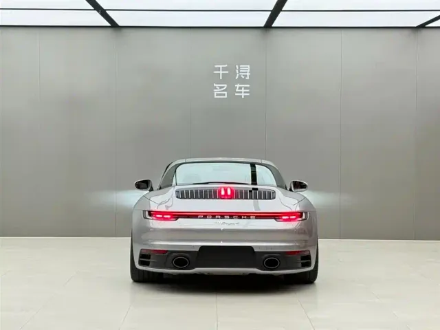 Porsche 911 — Фото автомобиля 15