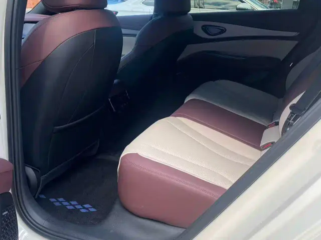 BYD Seal 07 DM-i — Фото автомобиля 6