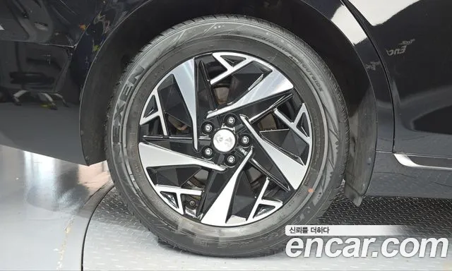 Hyundai Grandeur (New) Hybrid — Фото автомобиля 5