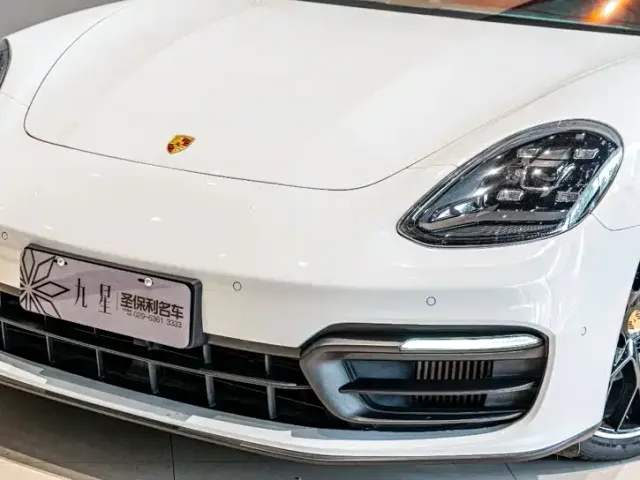 Porsche Panamera — Фото автомобиля 18