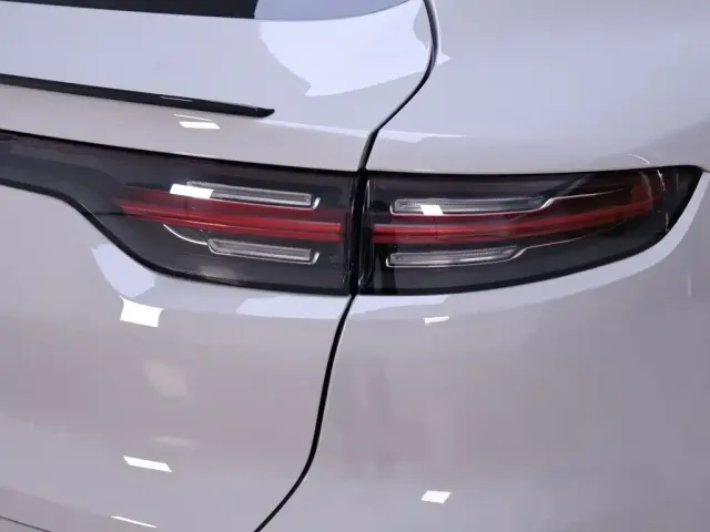 Porsche Cayenne — Фото автомобиля 9
