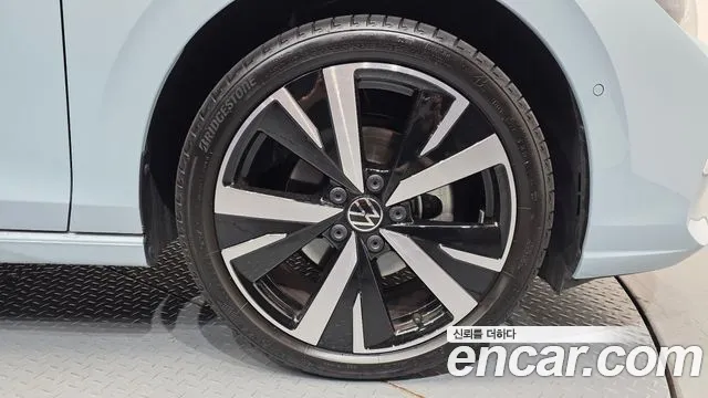 Volkswagen Golf Golf 8 поколение 2.0 TDI Prestige — Фото автомобиля 5