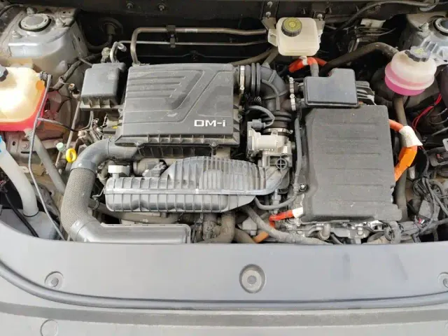 BYD Song Pro — Фото автомобиля 16
