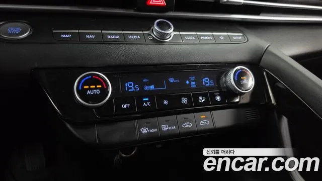 Hyundai Avante CN7 — Фото автомобиля 19