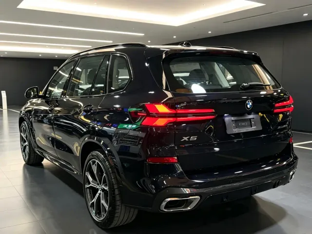 BMW X5 — Фото автомобиля 7
