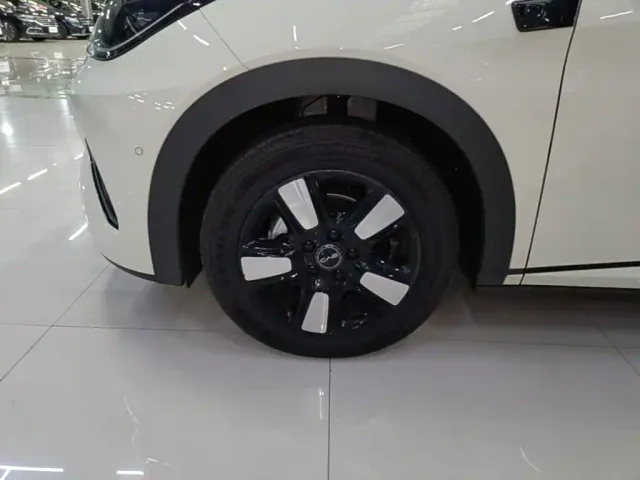 BYD Dolphin — Фото автомобиля 22