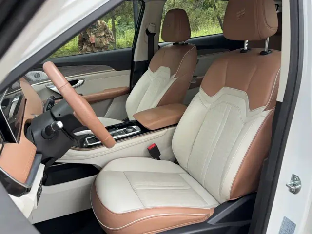 Jetour X70 C-DM — Фото автомобиля 11