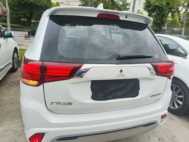 Mitsubishi Outlander — Фото автомобиля 5