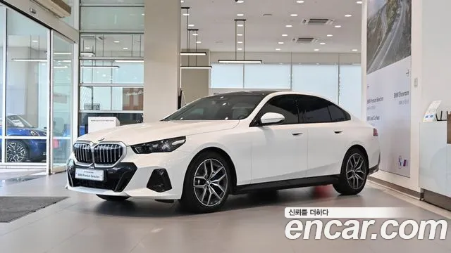 Фотография автомобиля — BMW 5 Series G60