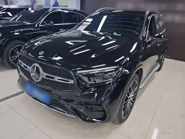 Фотография автомобиля — Mercedes-Benz GLC-Class