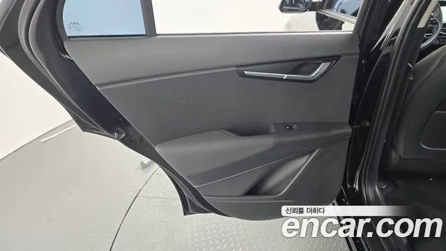 Kia Niro — Фото автомобиля 14