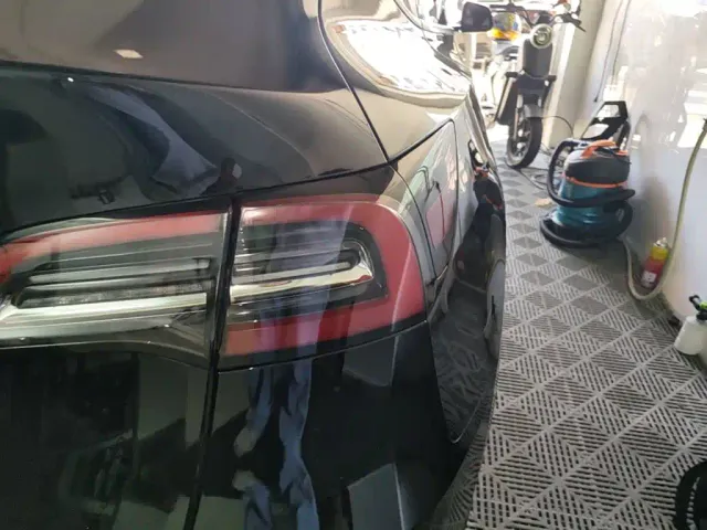 Tesla Model Y — Фото автомобиля 7