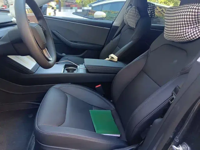 Tesla Model 3 — Фото автомобиля 16