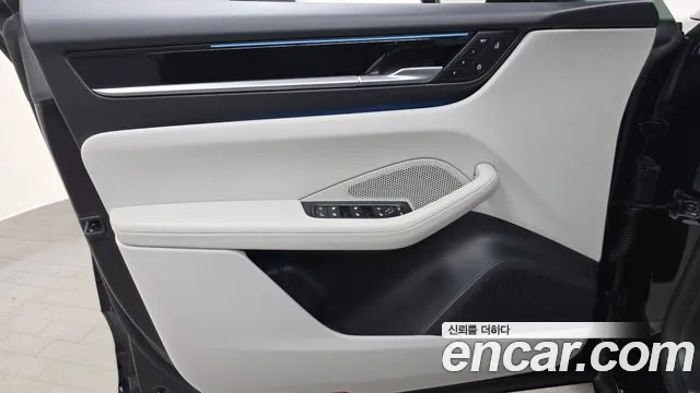 Porsche Macan — Фото автомобиля 13