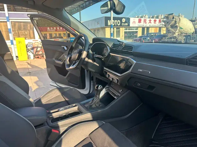 Audi Audi Q3 2023 35 TFSI Fashion Dynamic (1.4T) — Фото автомобиля 16