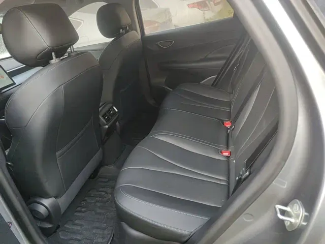 BYD Seal 05 DM-i — Фото автомобиля 16