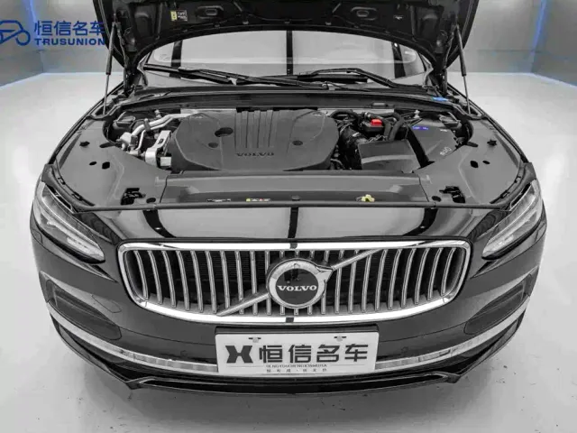Volvo S90 — Фото автомобиля 21