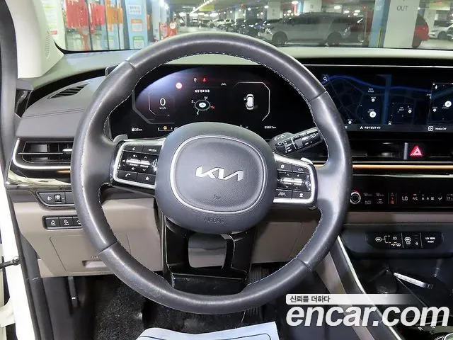 Kia Carnival Generation 4 — Фото автомобиля 8
