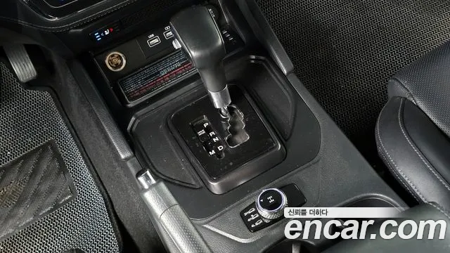 KG_Mobility_Ssangyong Rexton Новый Rexton Sport Khan Дизель 2.2 4WD — Фото автомобиля 9