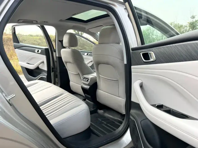 Geely Galaxy Stellar 6 — Фото автомобиля 18