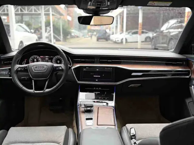 Audi A6L — Фото автомобиля 9