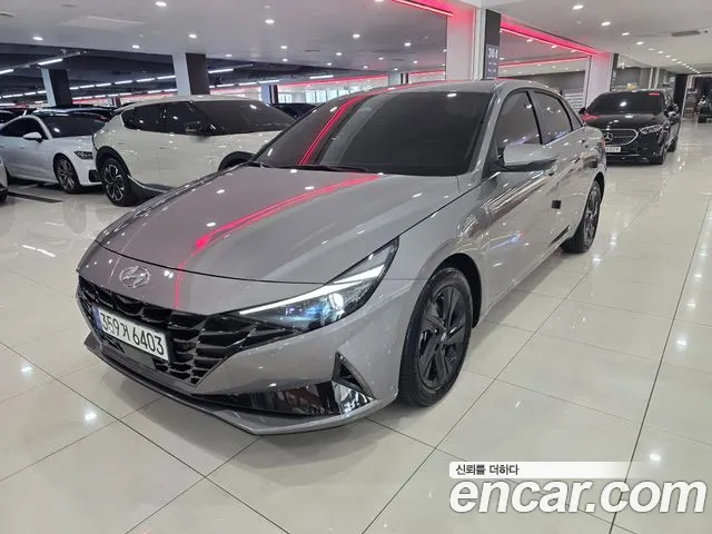 Hyundai AVANTE Avante (CN7) — Фото автомобиля 3