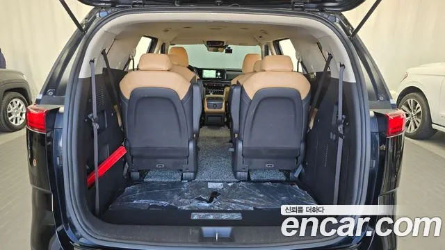 Kia Carnival 4th Gen — Фото автомобиля 18