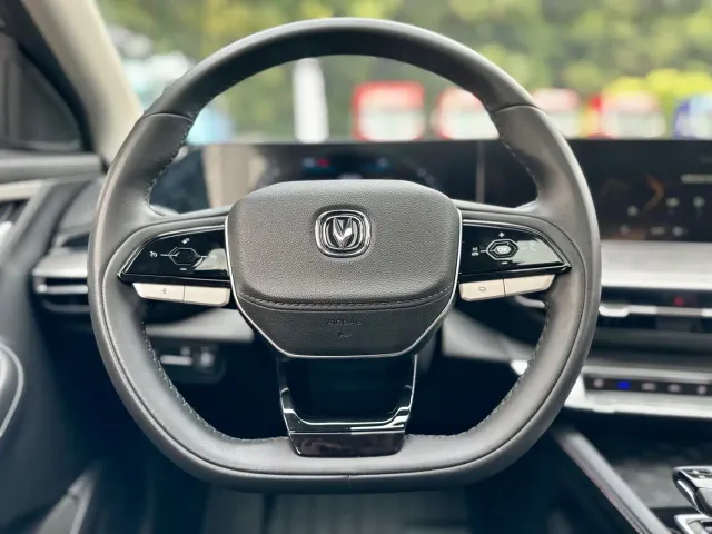 Changan Eado — Фото автомобиля 11