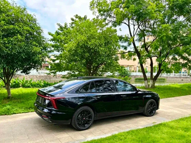 Hongqi H5 — Фото автомобиля 4