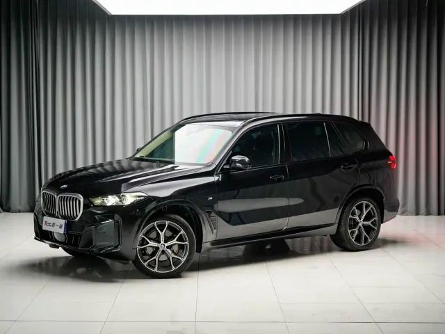 Фотография автомобиля — BMW X5