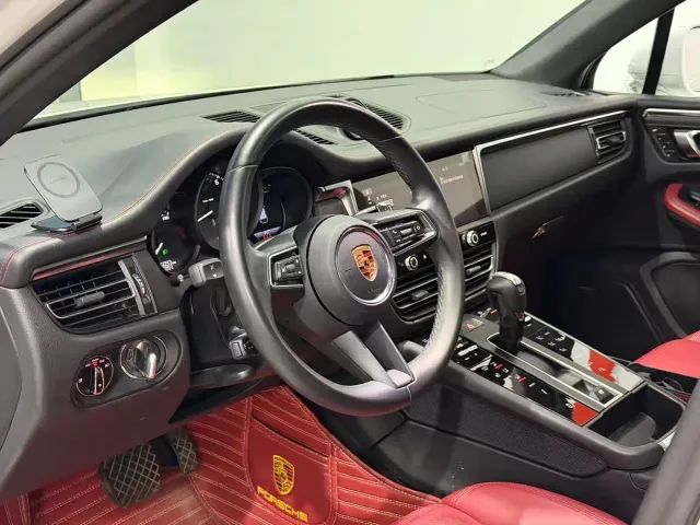 Porsche Macan — Фото автомобиля 9