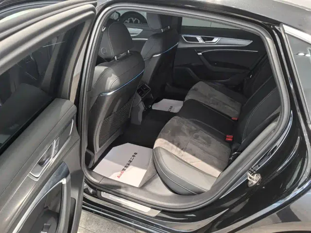 Audi A6L — Фото автомобиля 9