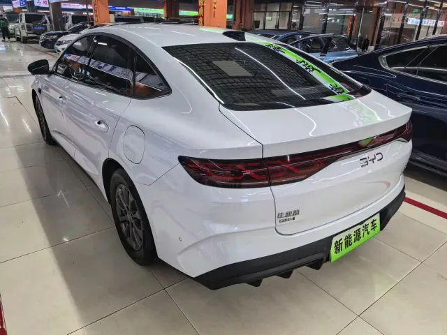 BYD Qin L — Фото автомобиля 4
