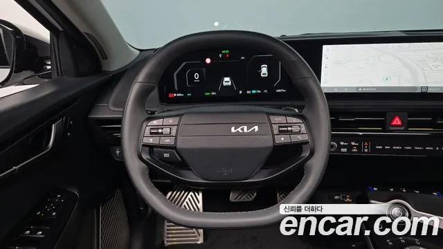 Kia EV6 — Фото автомобиля 12