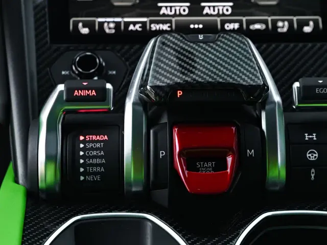 Lamborghini Urus — Фото автомобиля 12